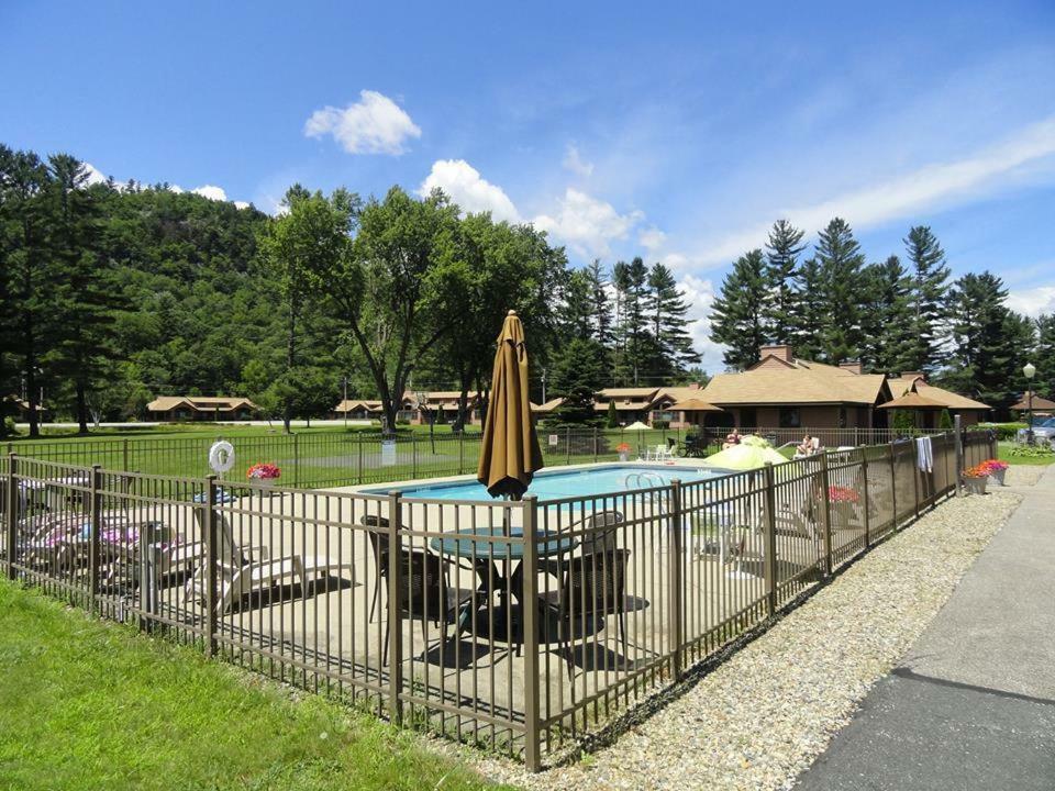 Jack O'Lantern Resort Lodging وودستوك المظهر الخارجي الصورة